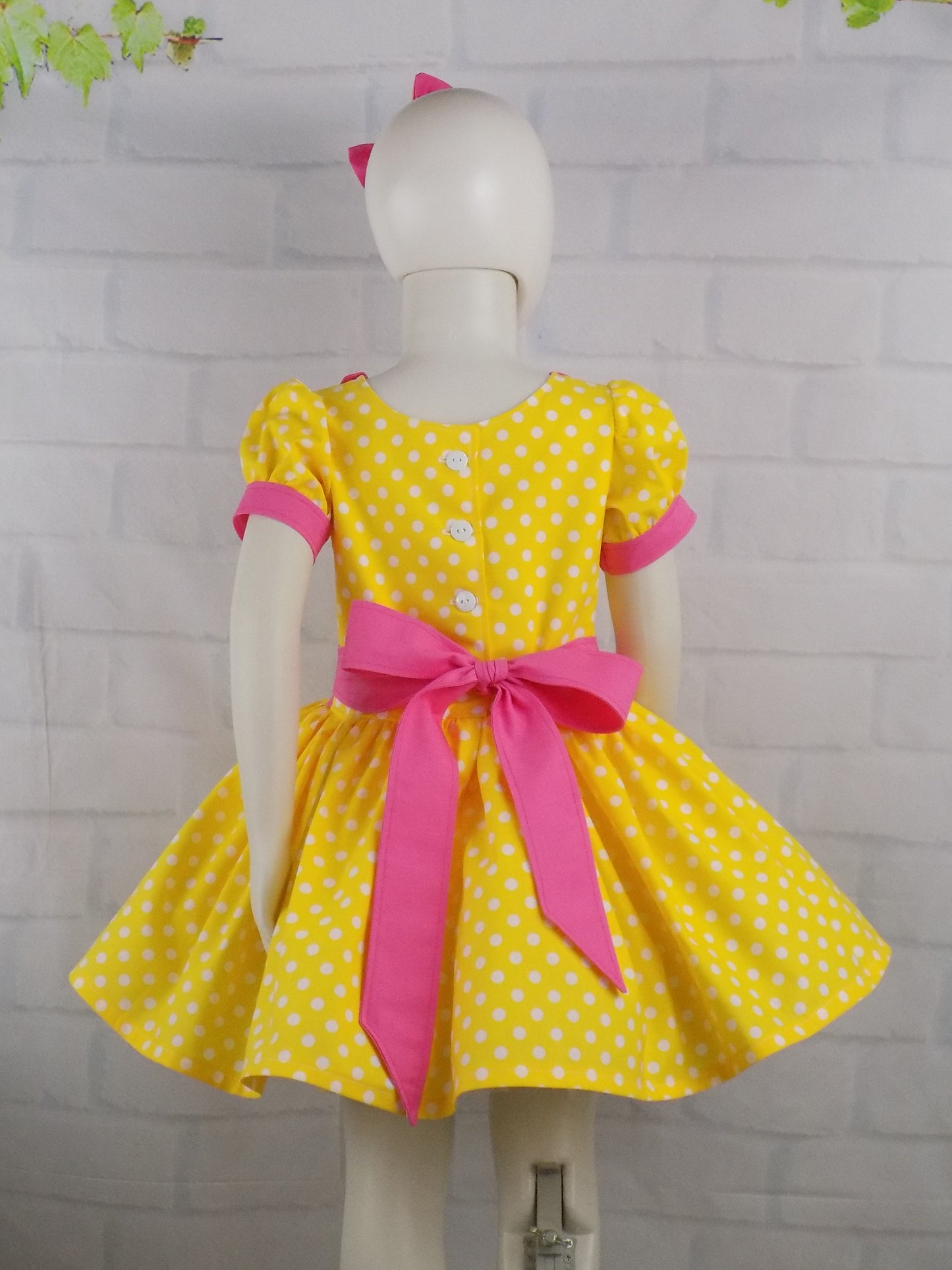 Girl Yellow Polka Dot Dress with Collar for Pageant Personality Wear