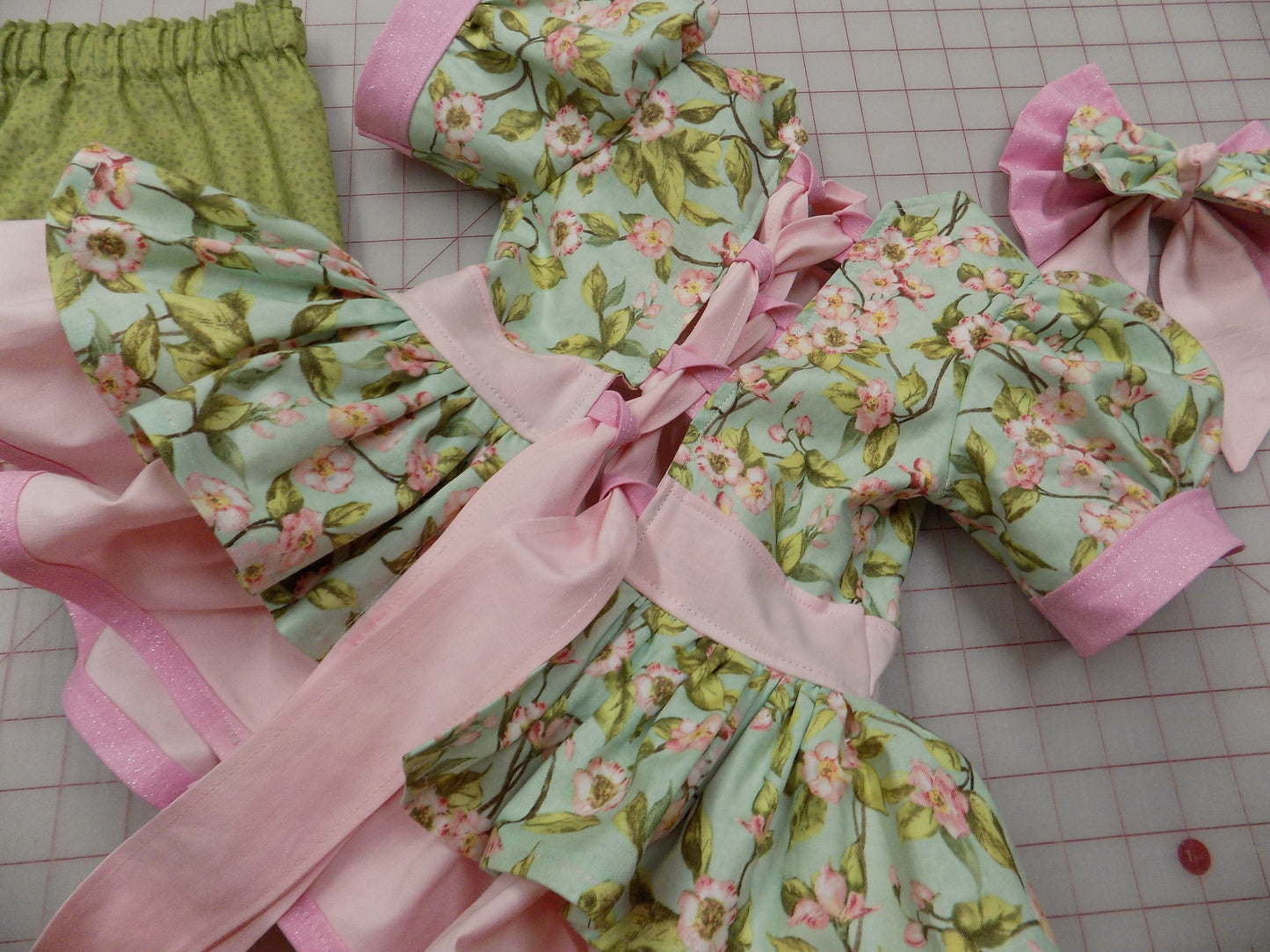 Pink Dogwood Spring Floral Pageant Casual Wear Outfit. Top Shorts Bow Sportswear Set