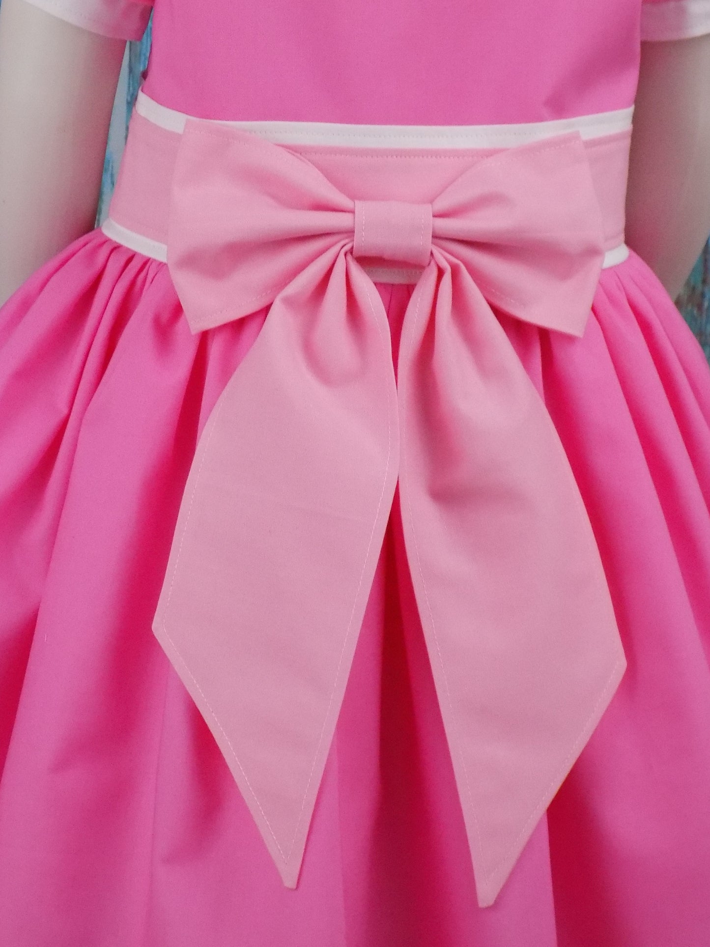 Interview Dress with Round Neckline and Cute Collar and Short Sleeves for Pageant Tots