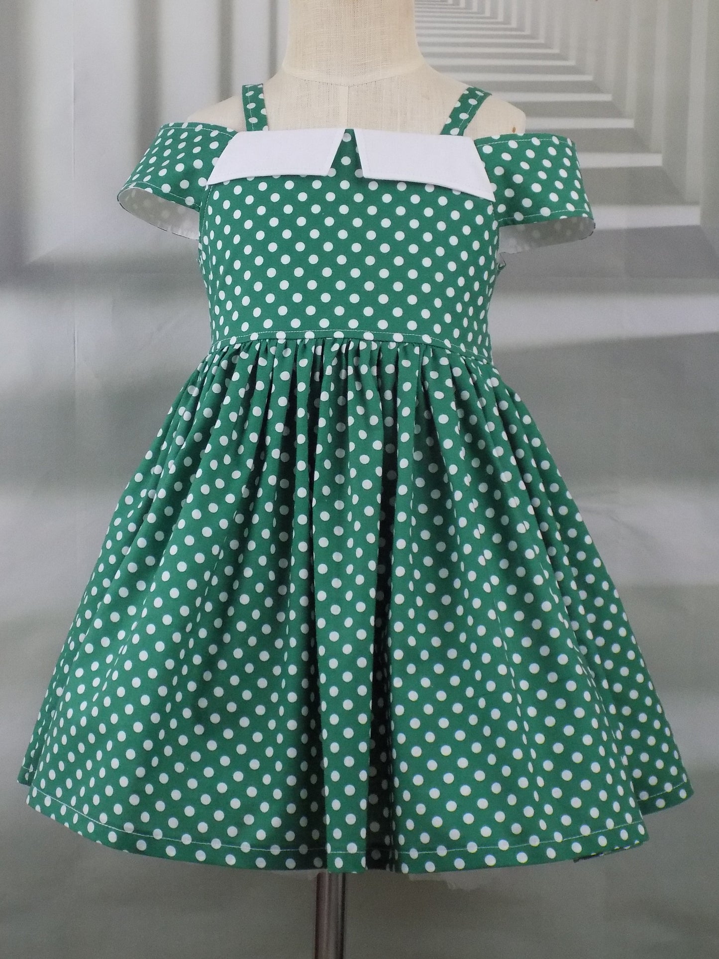 Shoulder Wrap Green Polka Dot Dress with Collar for Girls Pageant Personality Wear